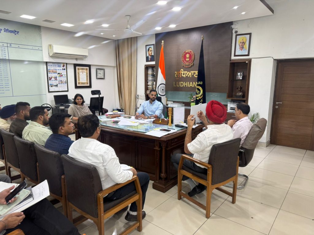ਡੀ.ਸੀ ਨੇ ਬੁੱਢਾ ਦਰਿਆ ਦੇ ਸਫ਼ਾਈ ਪ੍ਰਾਜੈਕਟਾਂ ਦਾ ਲਿਆ ਜਾਇਜ਼ਾ